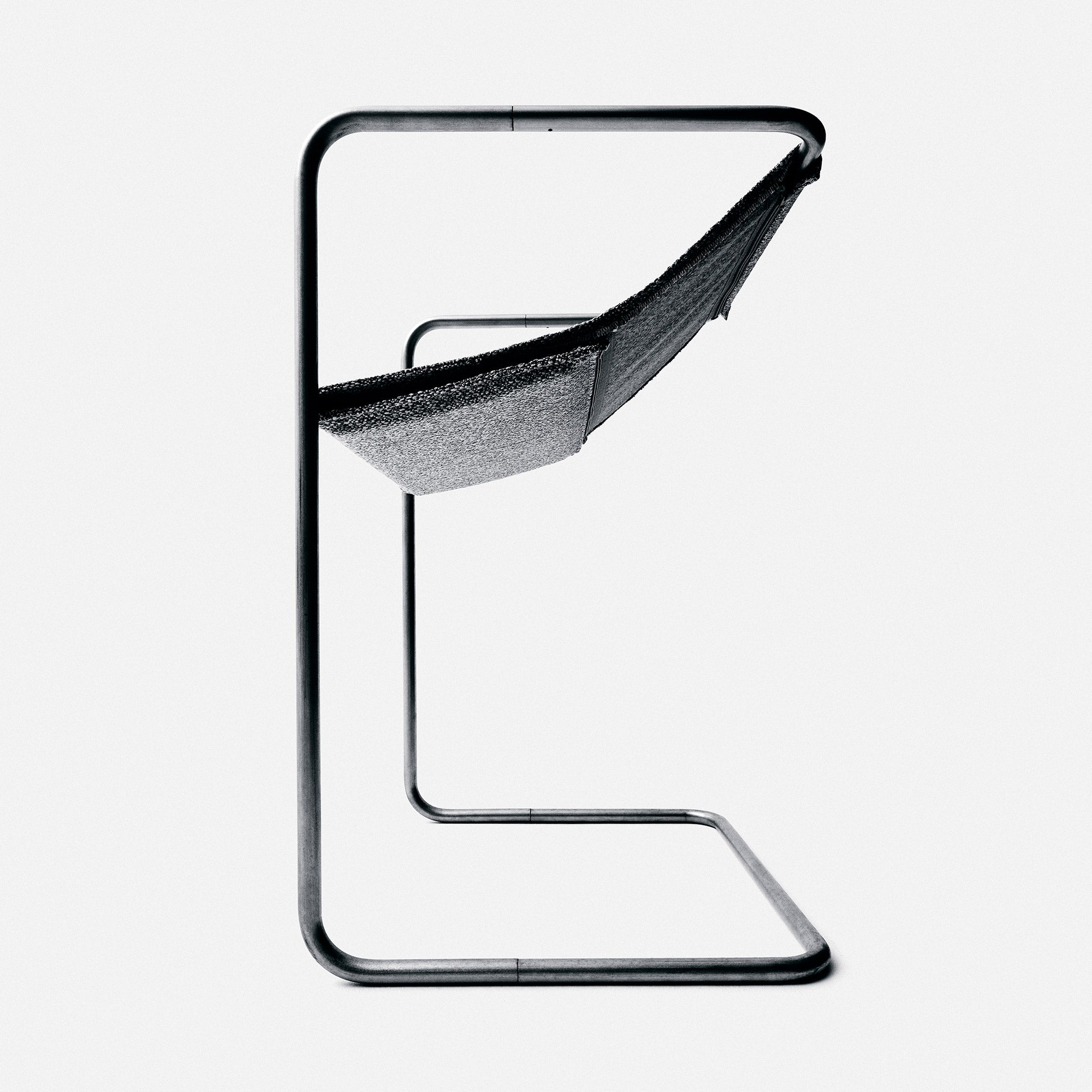 BEND Stool / Frame + Fabric 